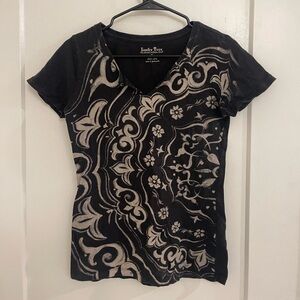 Lucky Brand Grunge Black Short Sleeve V-Neck Tee with Cream Scroll Design